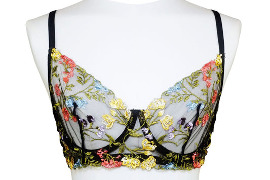 Blooming Noir Embroidered Garter Set with Thong